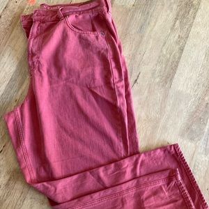 American Eagle “Mom Jean” 18 Short